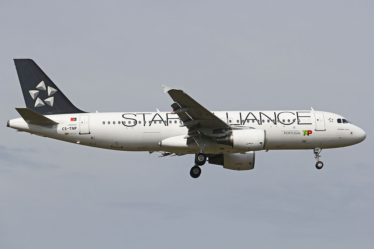 ./assets/img/aircraft/CS-TAP-A320-2.jpg