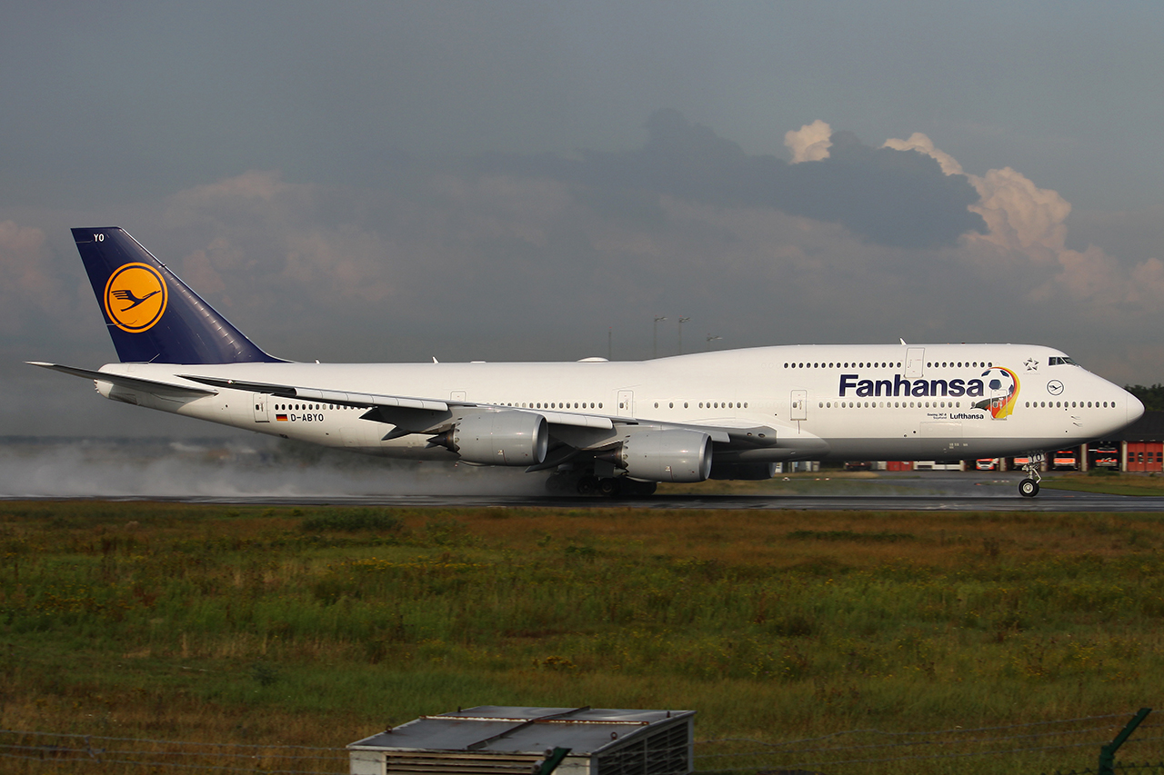 ./assets/img/aircraft/D-DLH-B748-3.jpg