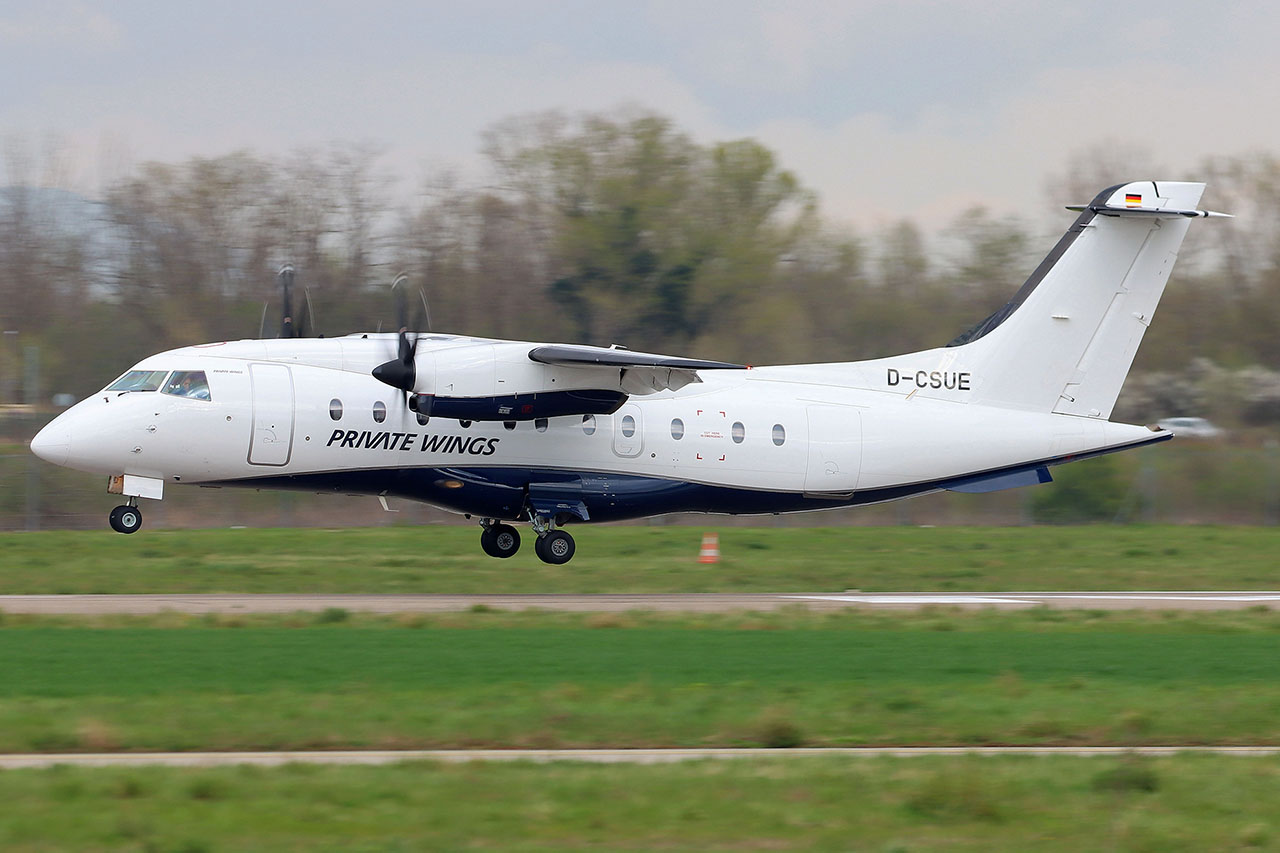 ./assets/img/aircraft/D-PWF-D328-1.jpg