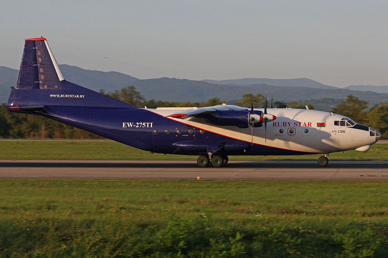 ./assets/img/aircraft/EW-RSB-AN12-1.jpg