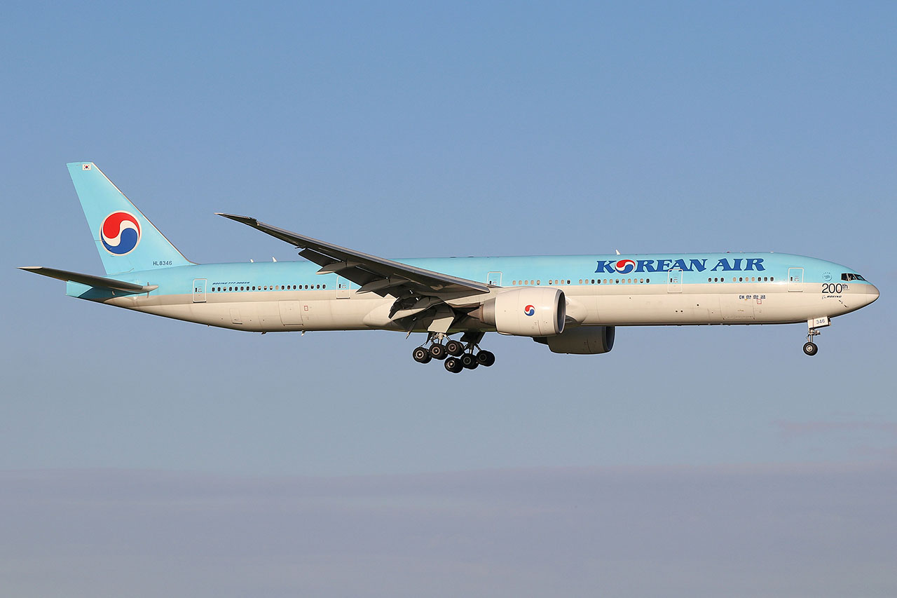 ./assets/img/aircraft/HL-KAL-B773-2.jpg