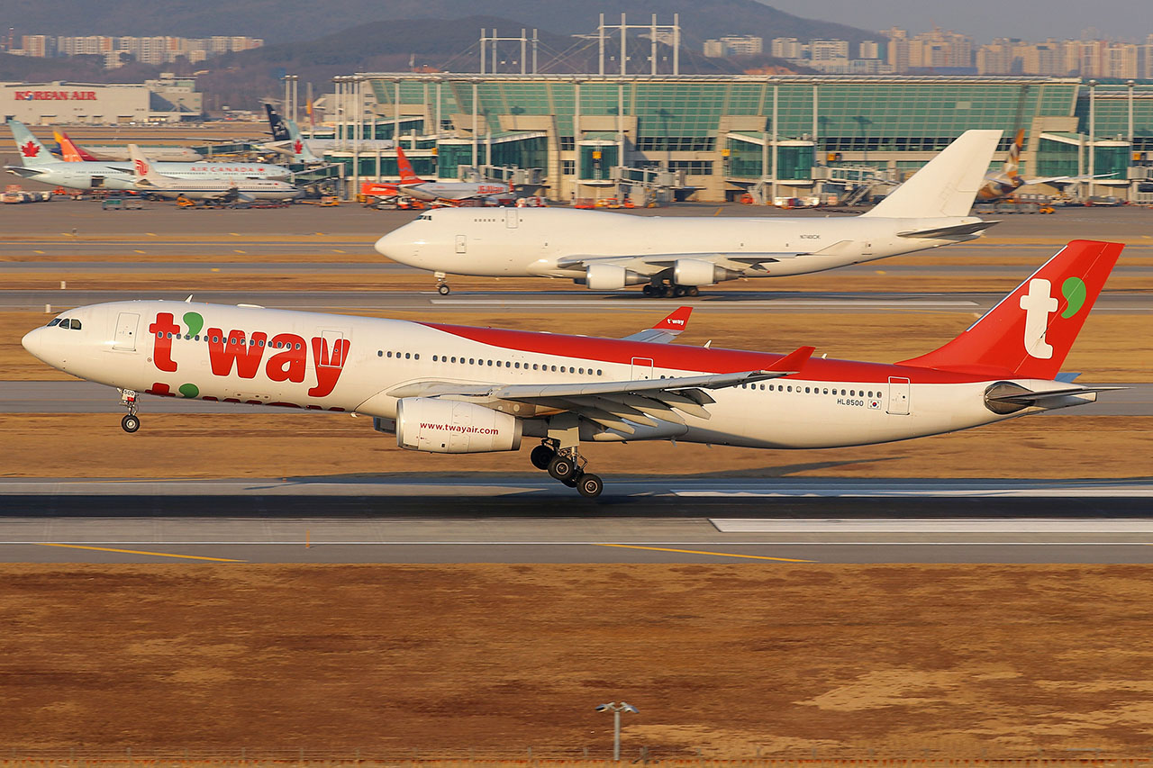 ./assets/img/aircraft/HL-TWB-A333-1.jpg
