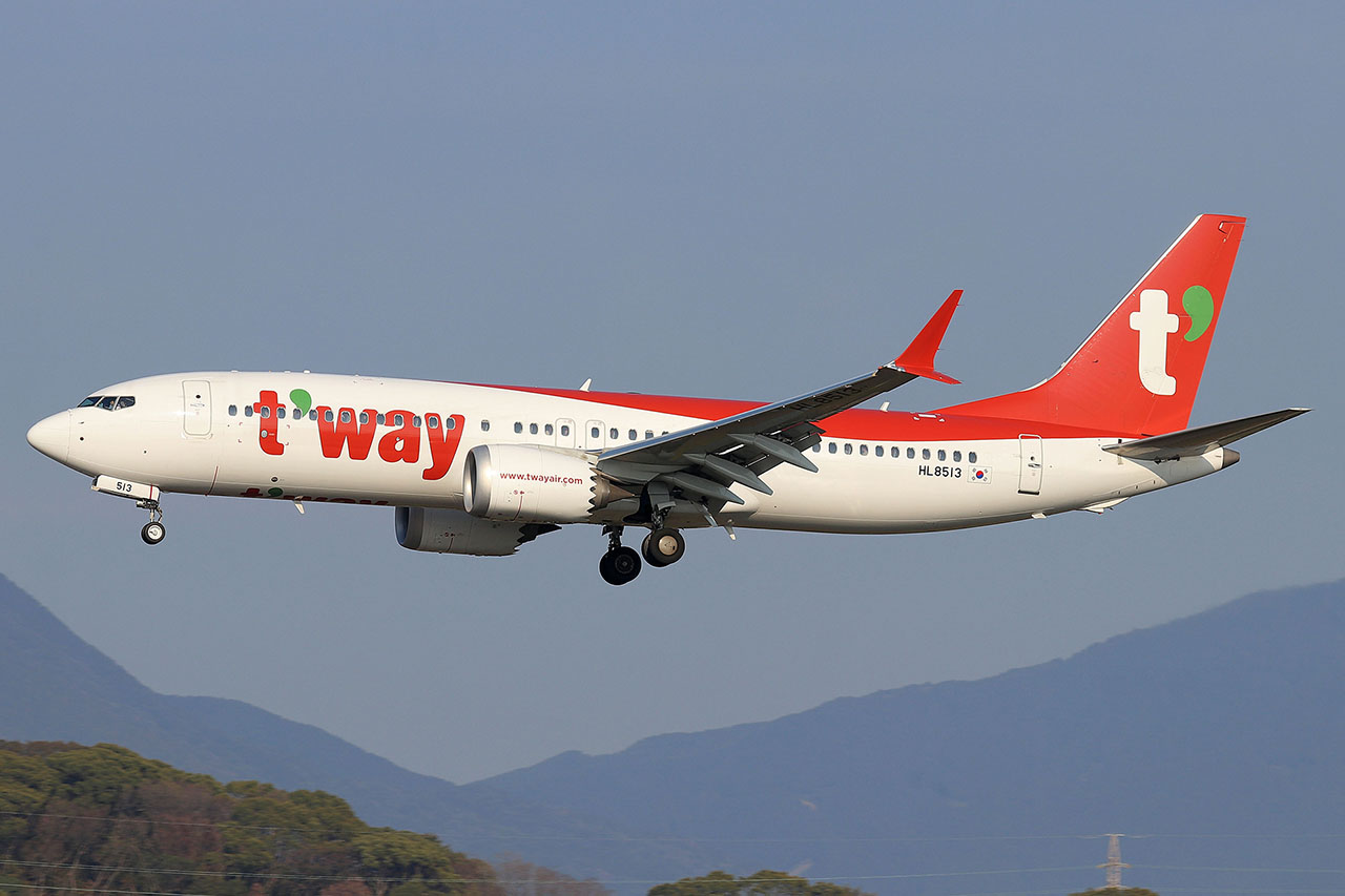 ./assets/img/aircraft/HL-TWB-B738-5.jpg