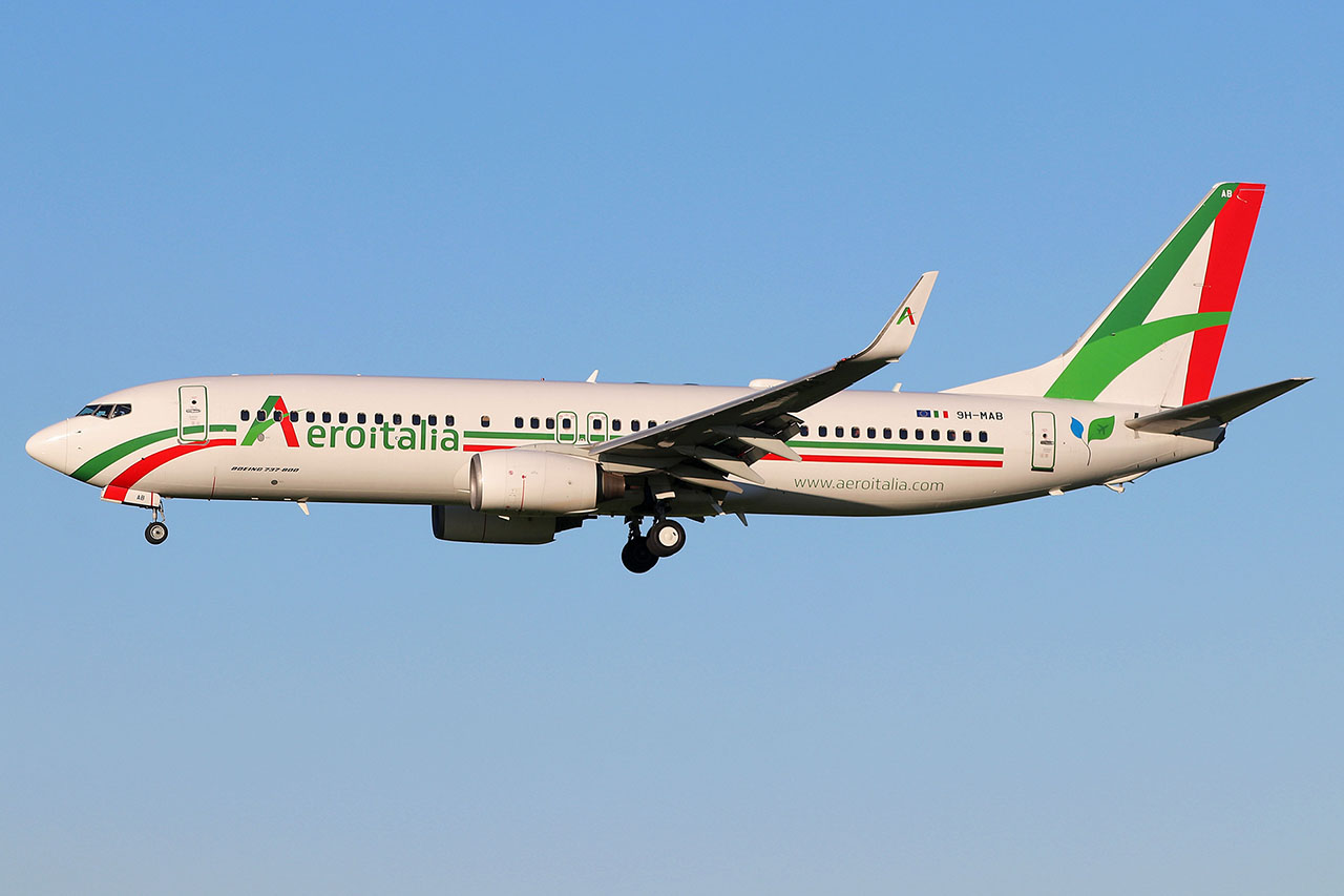 ./assets/img/aircraft/I-AEZ-B738-1.jpg