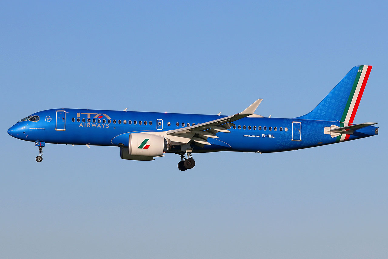 ./assets/img/aircraft/I-ITY-CS300-1.jpg