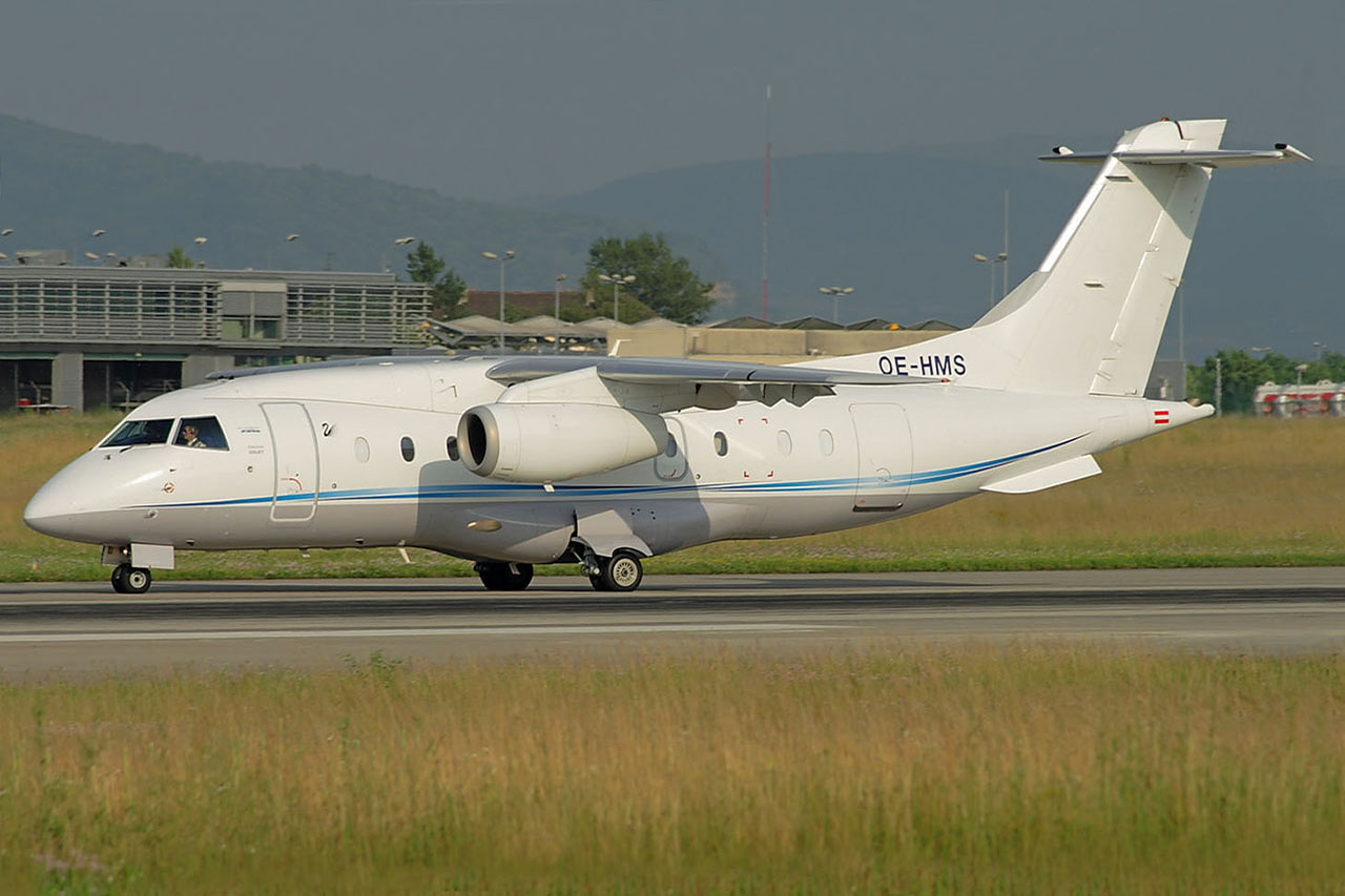 ./assets/img/aircraft/OE-451-D328-2.jpg