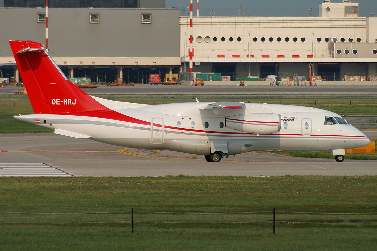 ./assets/img/aircraft/OE-451-D328-4.jpg