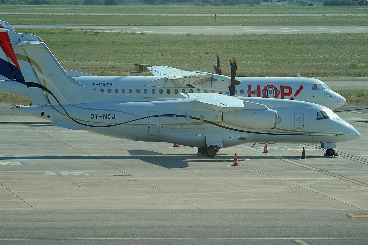 ./assets/img/aircraft/OY-SUS-D328-4.jpg