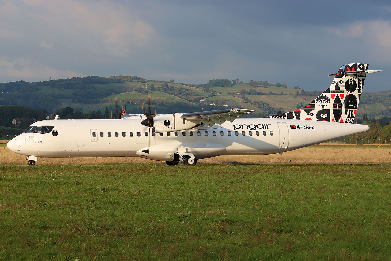 ./assets/img/aircraft/P2-TOK-ATR72-1.jpg