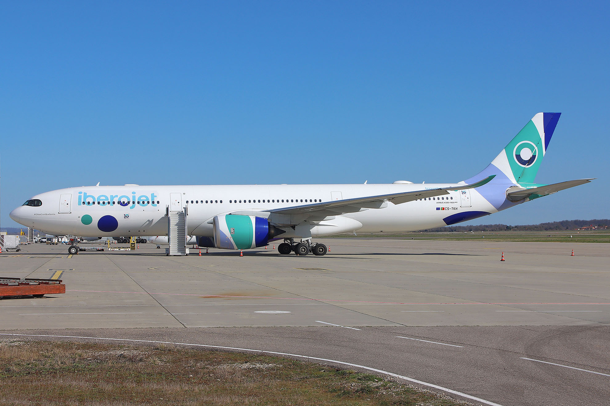 ./assets/img/aircraft/EC-EVE-A339-1.jpg