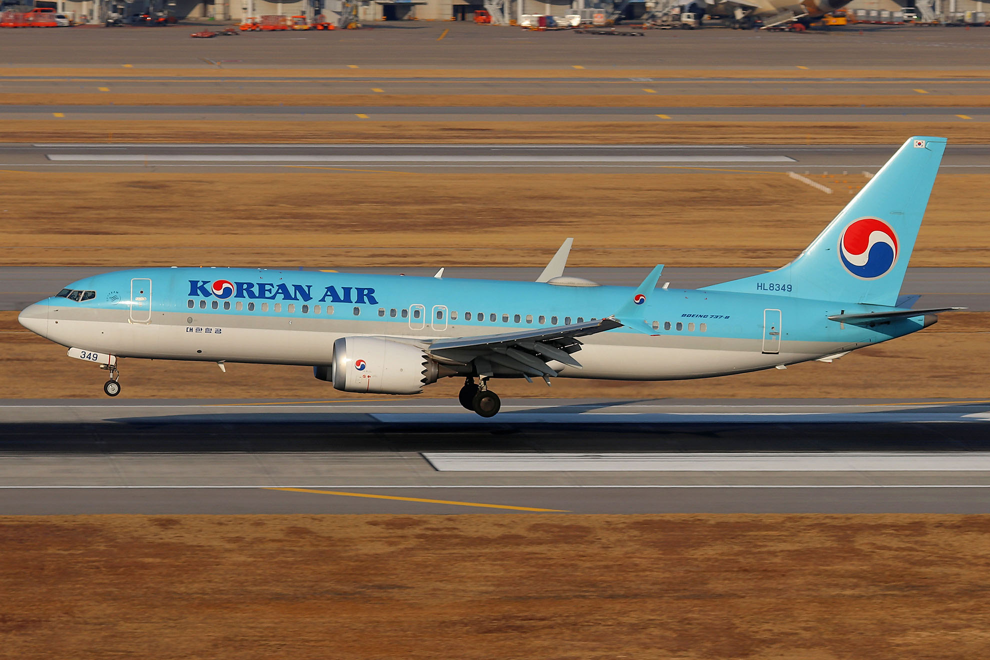 ./assets/img/aircraft/HL-KAL-B738-2.jpg