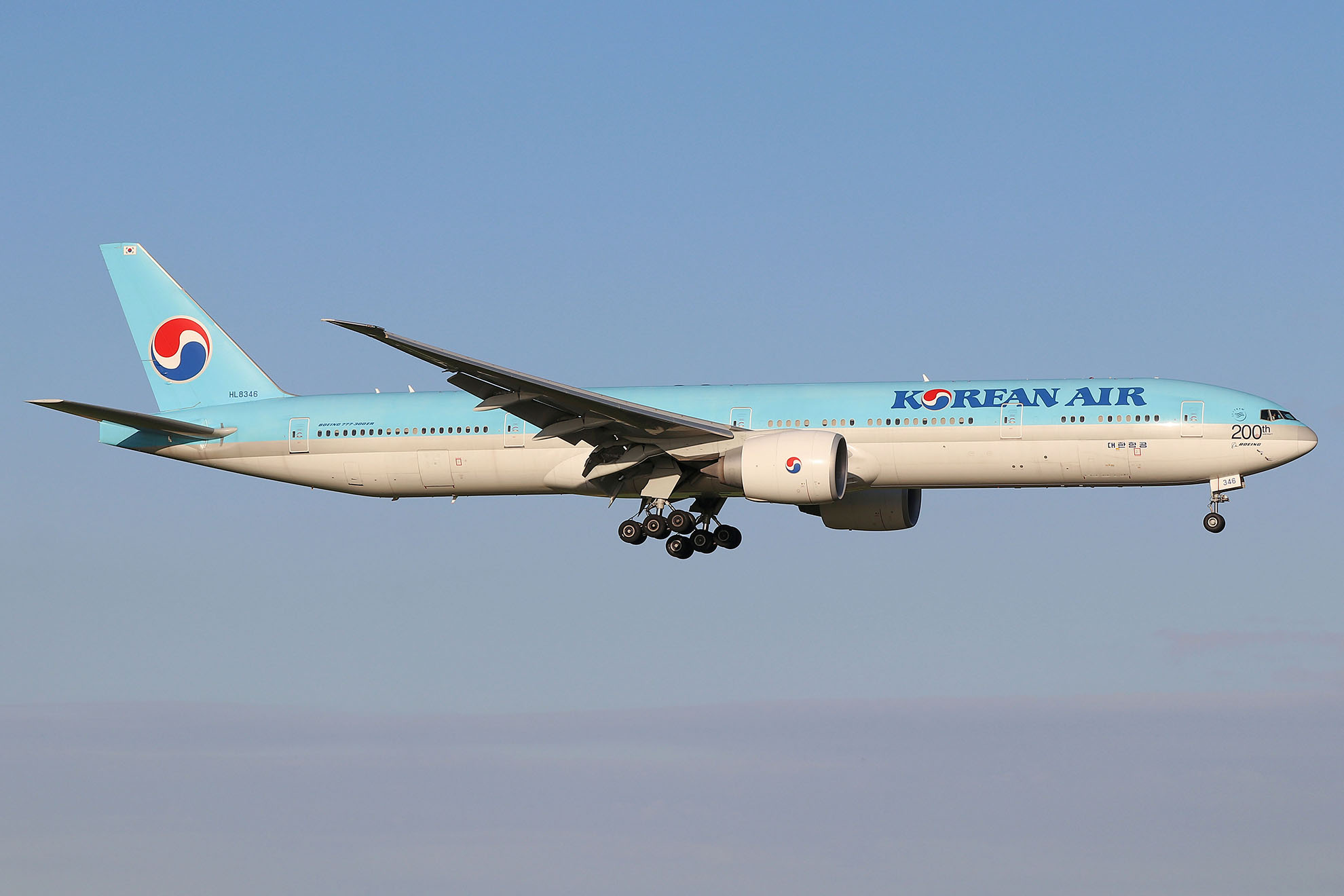 ./assets/img/aircraft/HL-KAL-B773-2.jpg