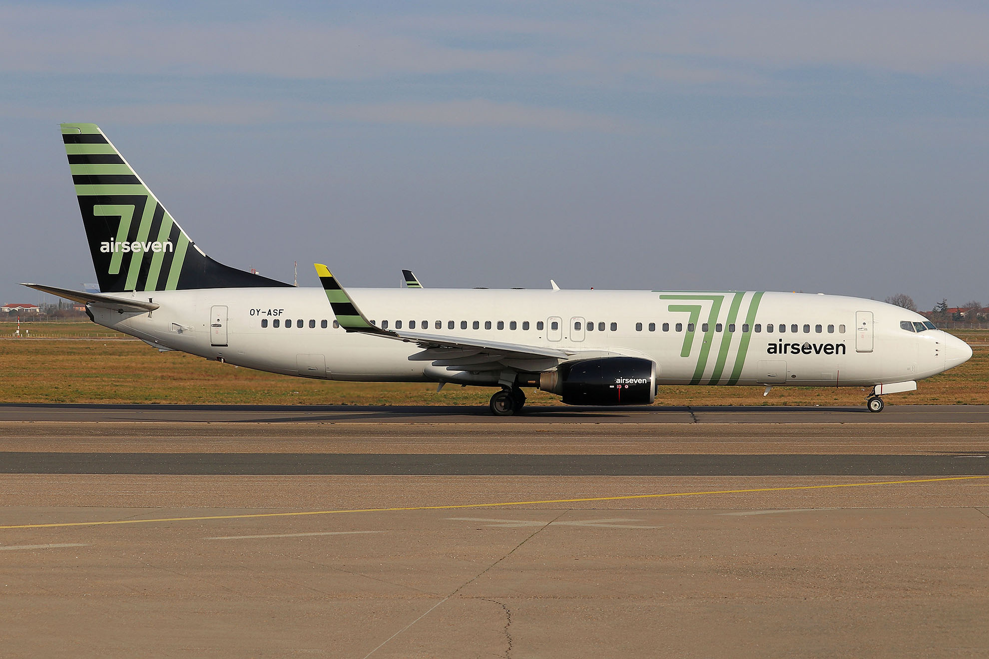 ./assets/img/aircraft/OY-CAT-B738-1.jpg