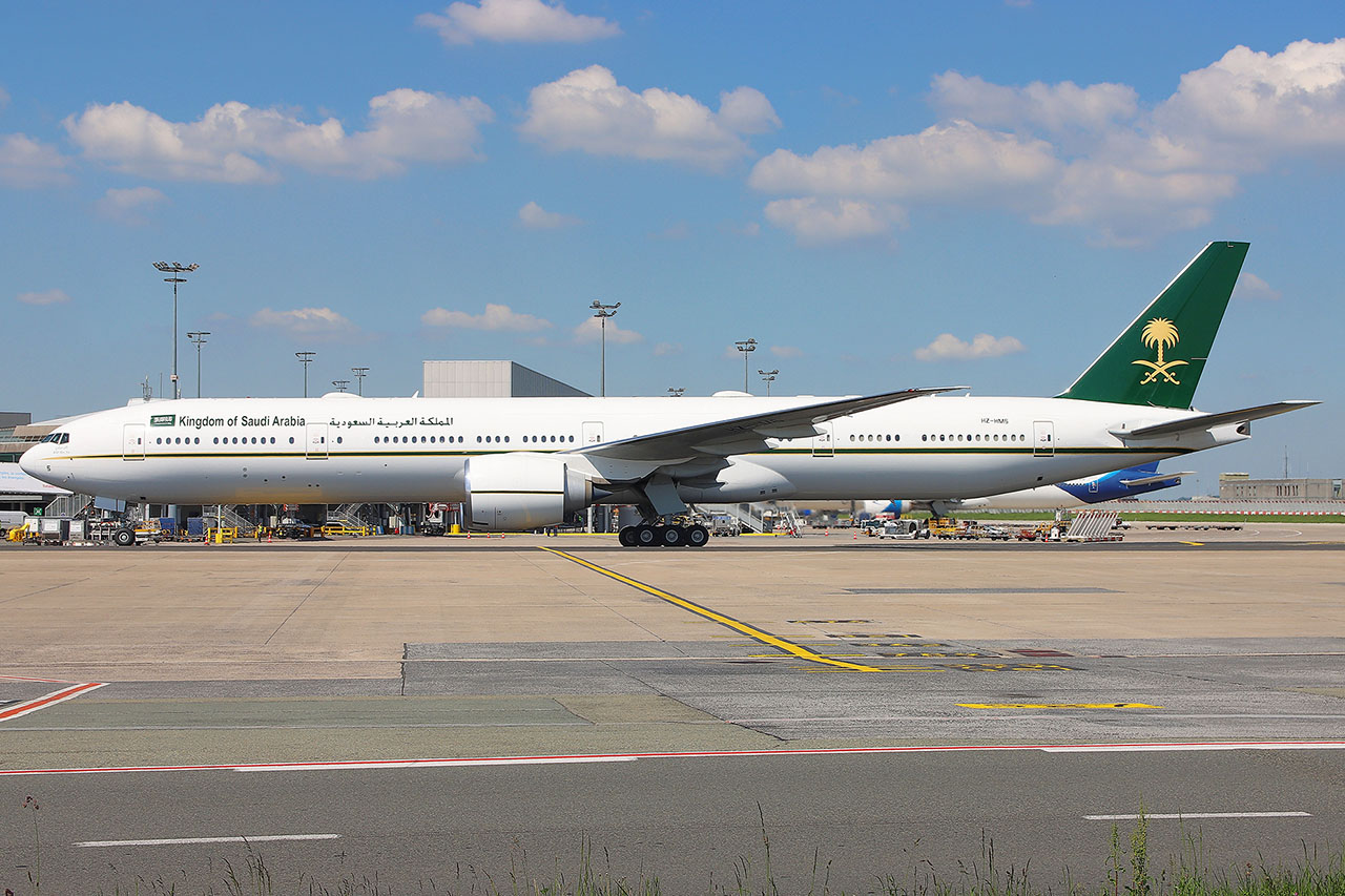 ./assets/img/aircraft/HZ-450-B773-1.jpg