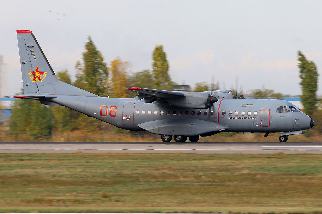 ./assets/img/aircraft/UP-450-C295-2.jpg